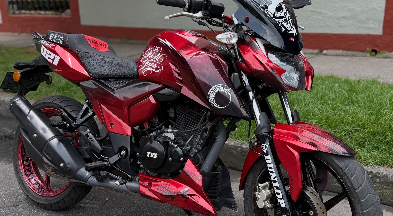 Servicio de accesorios para motos
