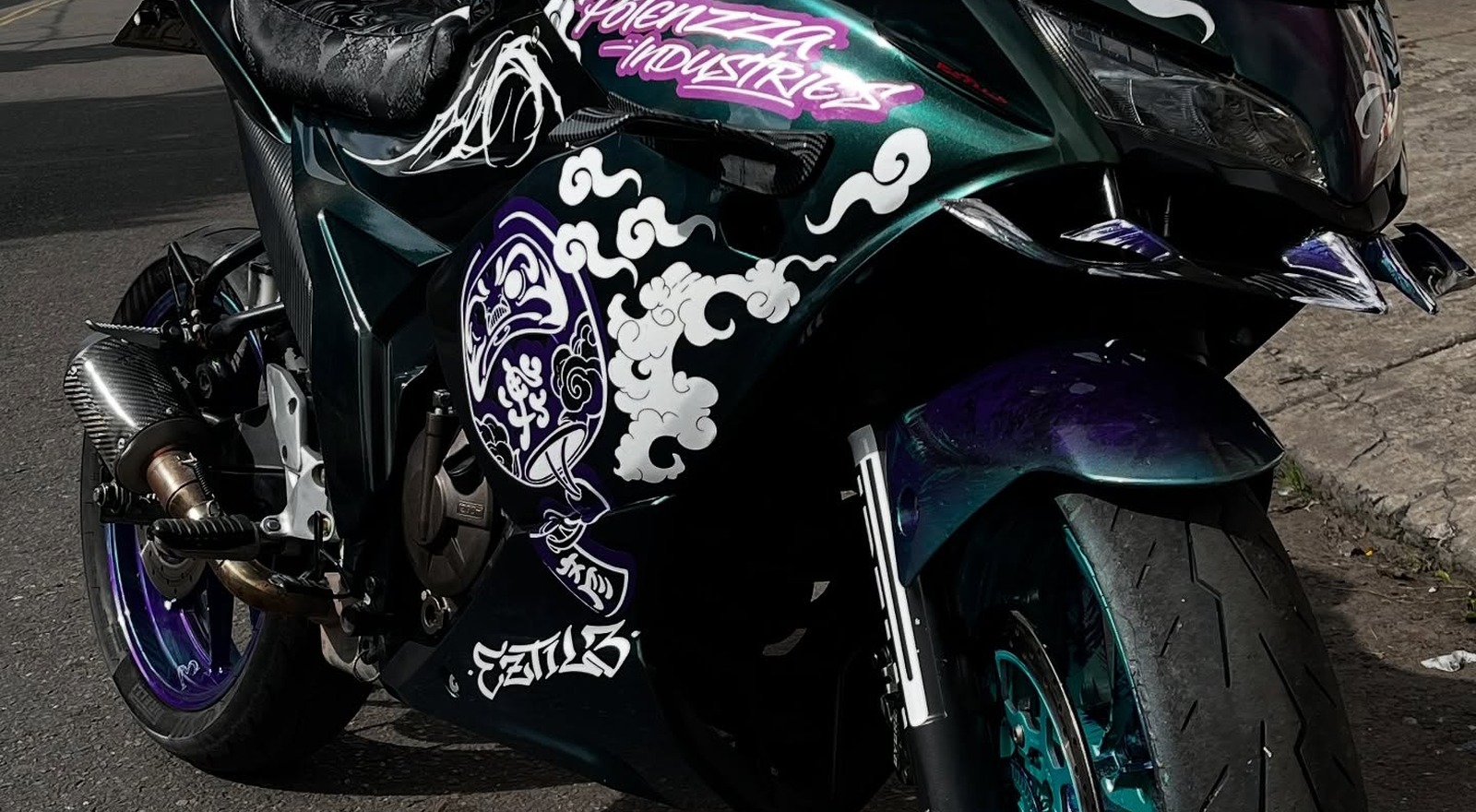 Servicio de wraps y diseños para motos